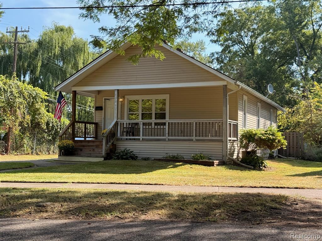 16942 Riverview Street, Detroit, MI 48219
