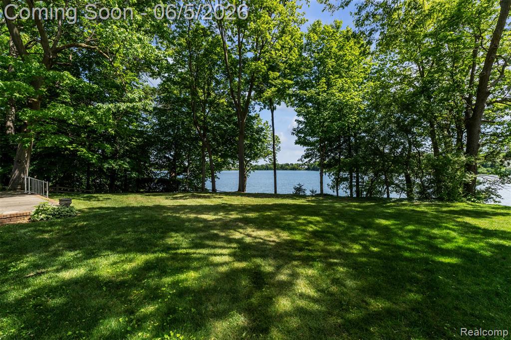 47435 N Shore Drive, Belleville, MI 48111 — Photo 4