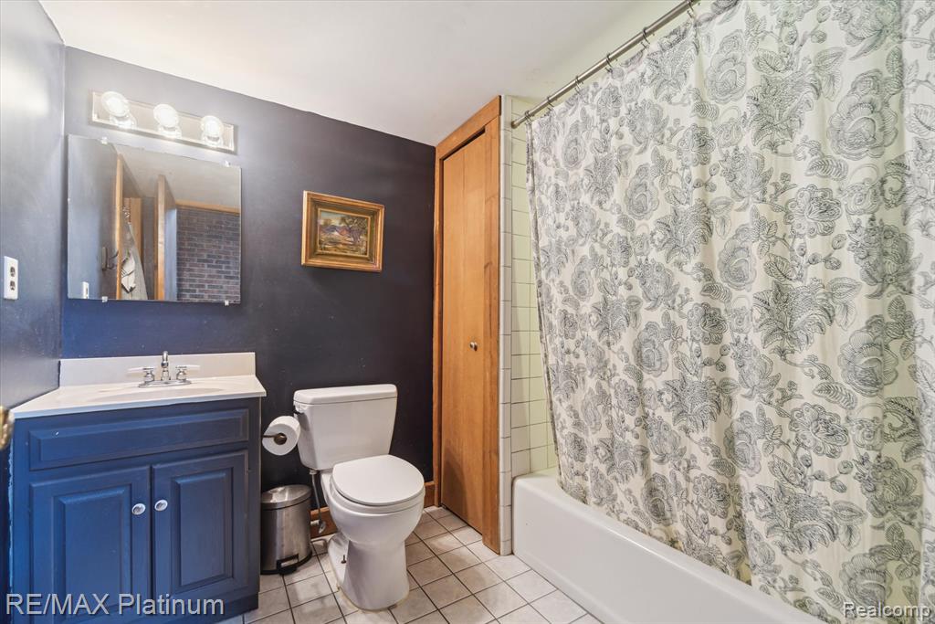 5152 Milroy Lane, Brighton, MI 48116 — Photo 15