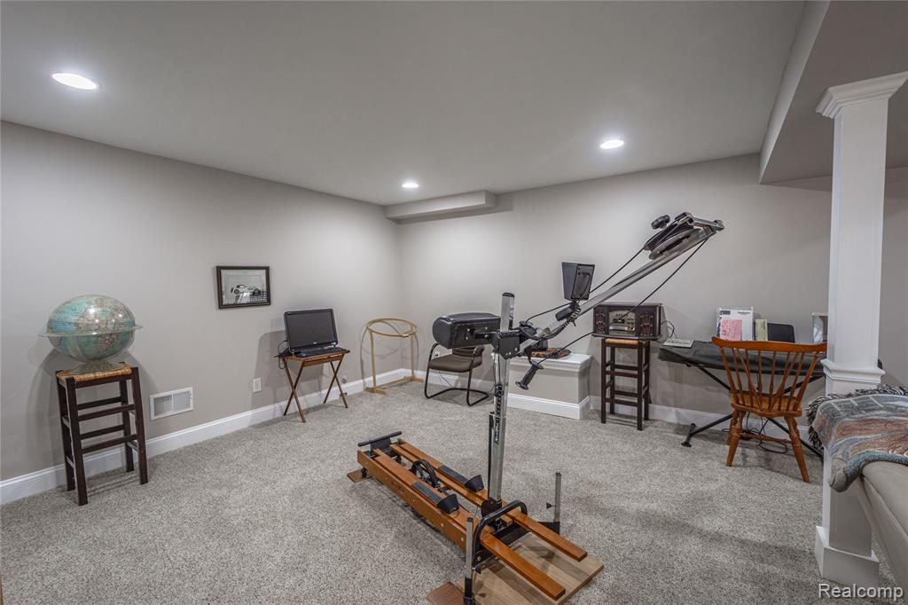 582 Snowbird Circle E Circle E, St. Clair, MI 48079 — Photo 29
