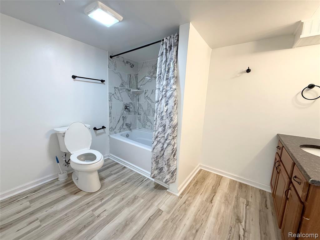39613 Village Wood Ln, Novi, MI — Photo 25