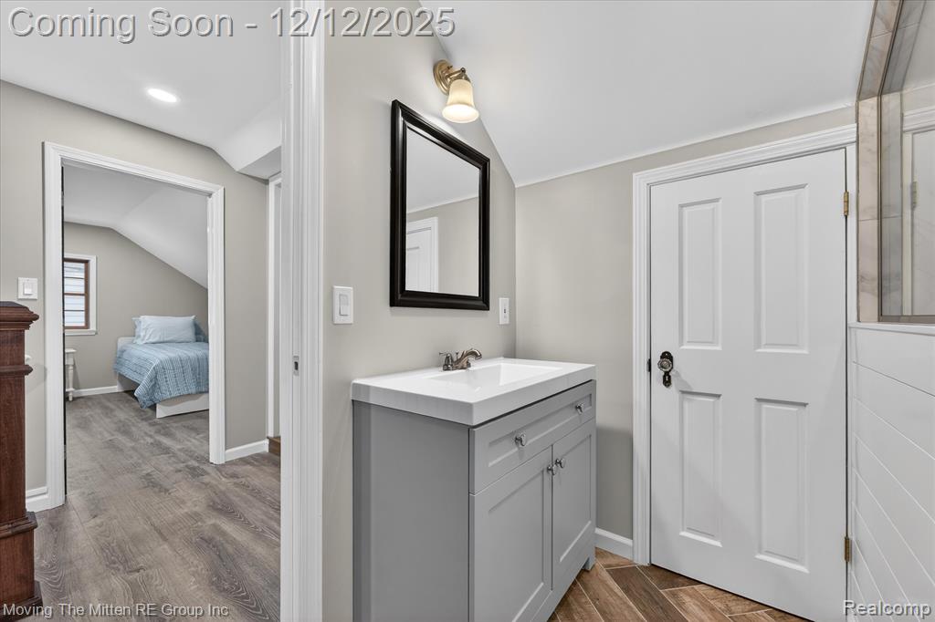 30760 Bayview Drive, Gibraltar, MI — Photo 31