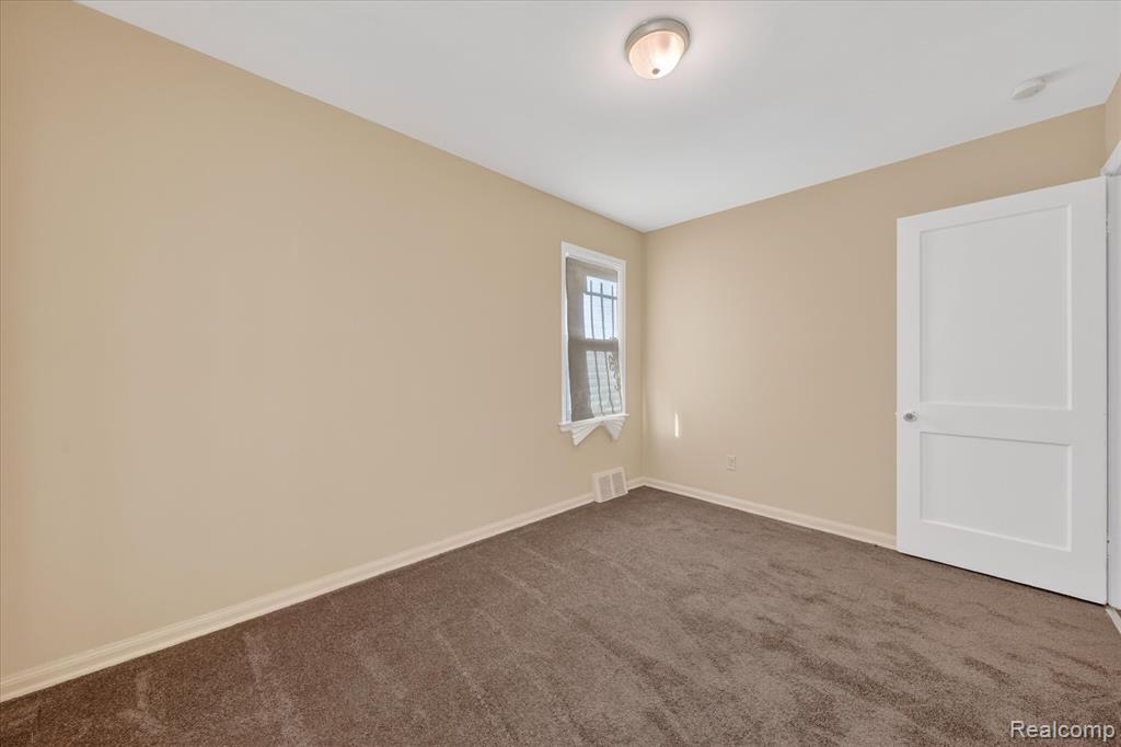 9178 Sussex Street, Detroit, MI 48228 — Photo 24