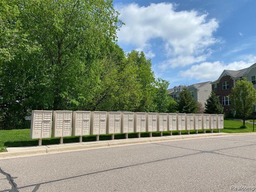 44685 Ellery Lane, Novi, MI — Photo 30