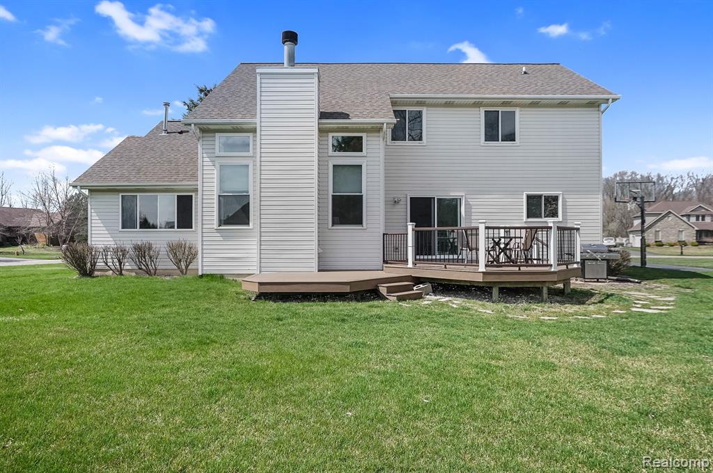21191 GREENBRIAR Lane, South Lyon, MI 48178 — Photo 44