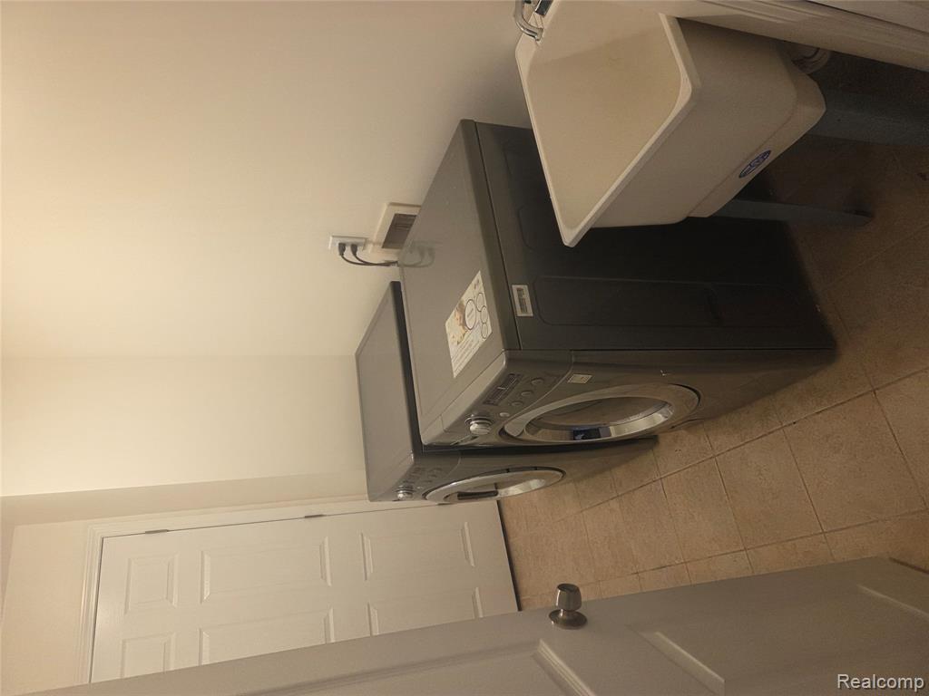 45681 Cagney Drive, 76, Macomb, MI 48044 — Photo 20