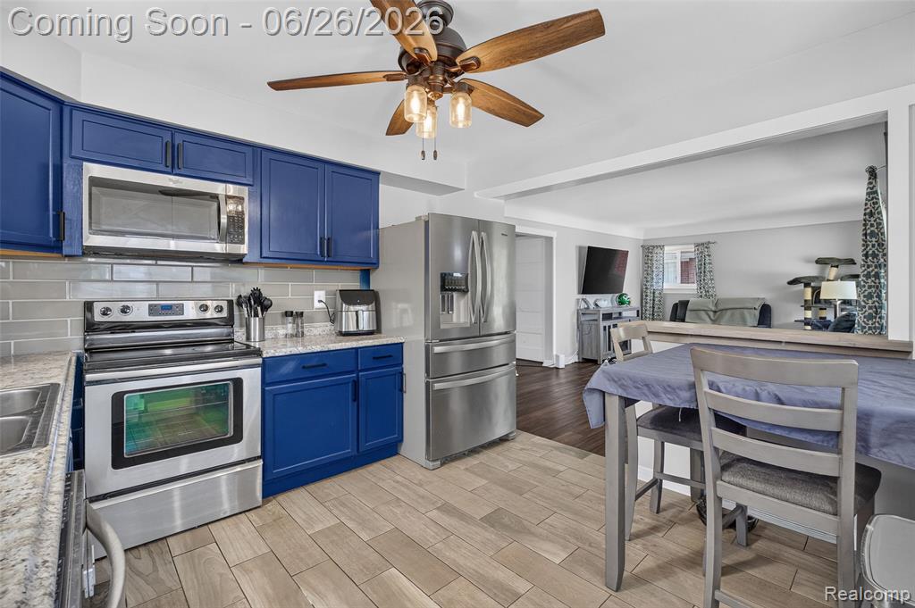 7660 Louise Court, Westland, MI — Photo 11