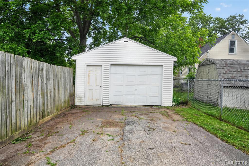 4110 Ogema Avenue, Flint, MI 48507 — Photo 39