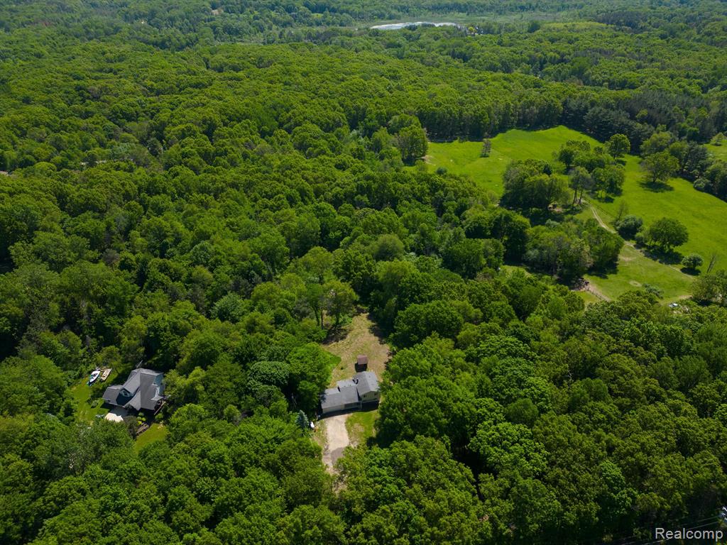 9600 Oakhurst Road, Holly, MI 48442 — Photo 32