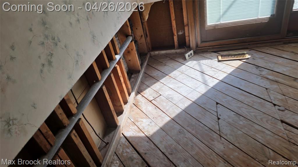 25866 Huron Street, Roseville, MI 48066 — Photo 9