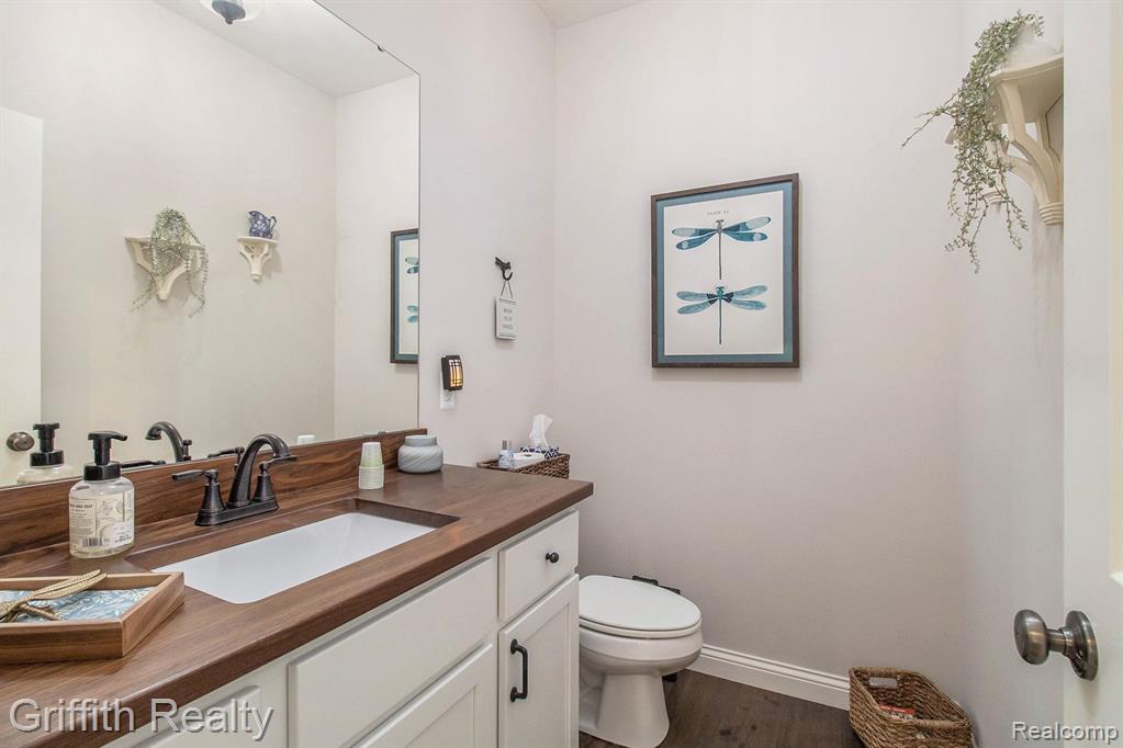 8285 MEADOW CREEK Lane, Pinckney, MI 48169 — Photo 20