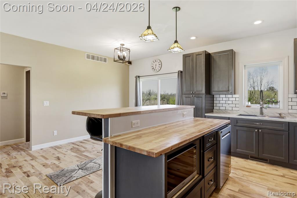 4399 E Bristol Road, Burton, MI 48519 — Photo 11