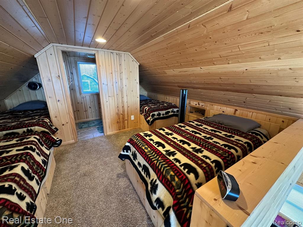 8175 E HOUGHTON LAKE, 1, Houghton Lake, MI 48629 — Photo 22