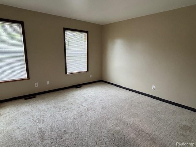 879 Barren Oaks Drive, Pontiac, MI 48341 — Photo 8