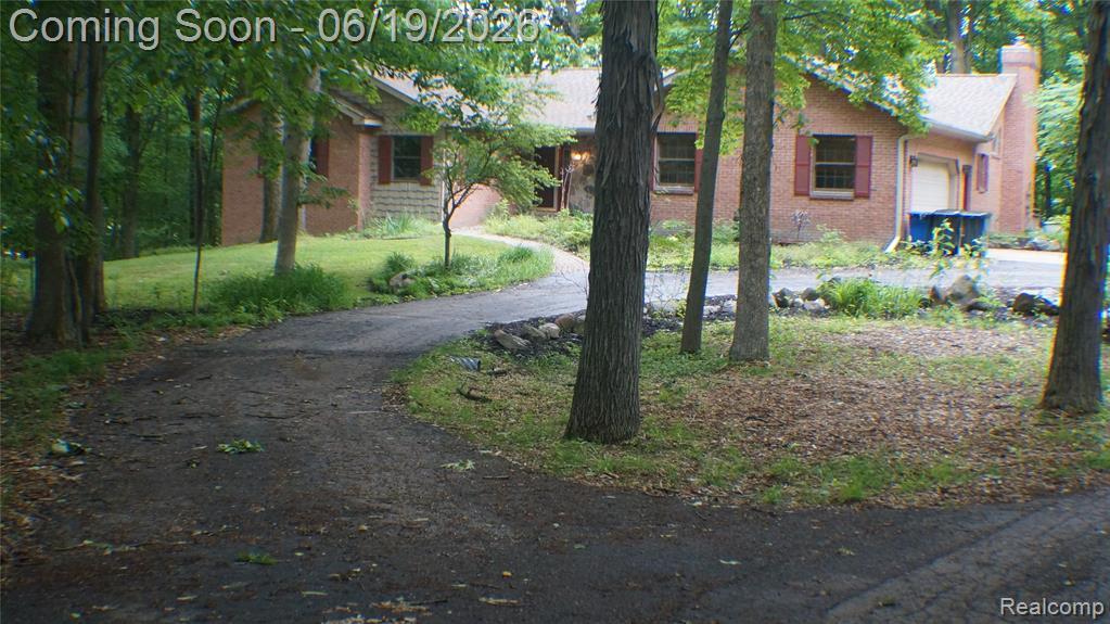 670 Rolling Acres Drive, Ortonville, MI 48462 — Photo 2