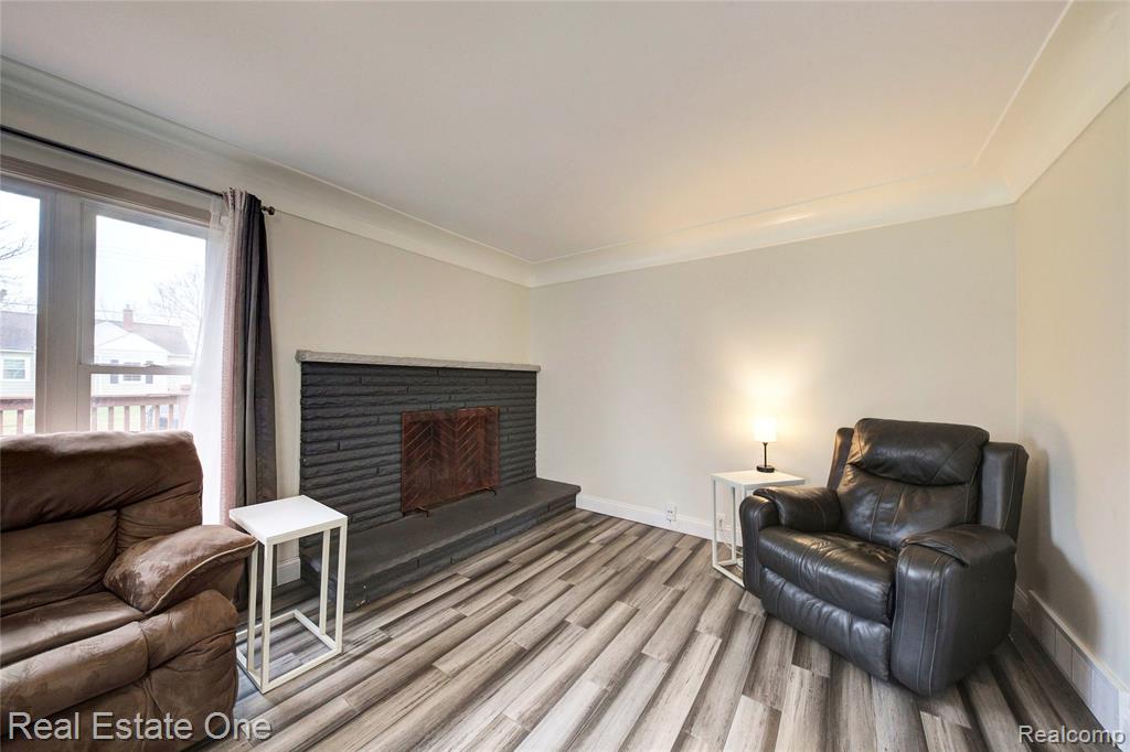 2293 Nichols Avenue, Grand Blanc, MI 48507 — Photo 9
