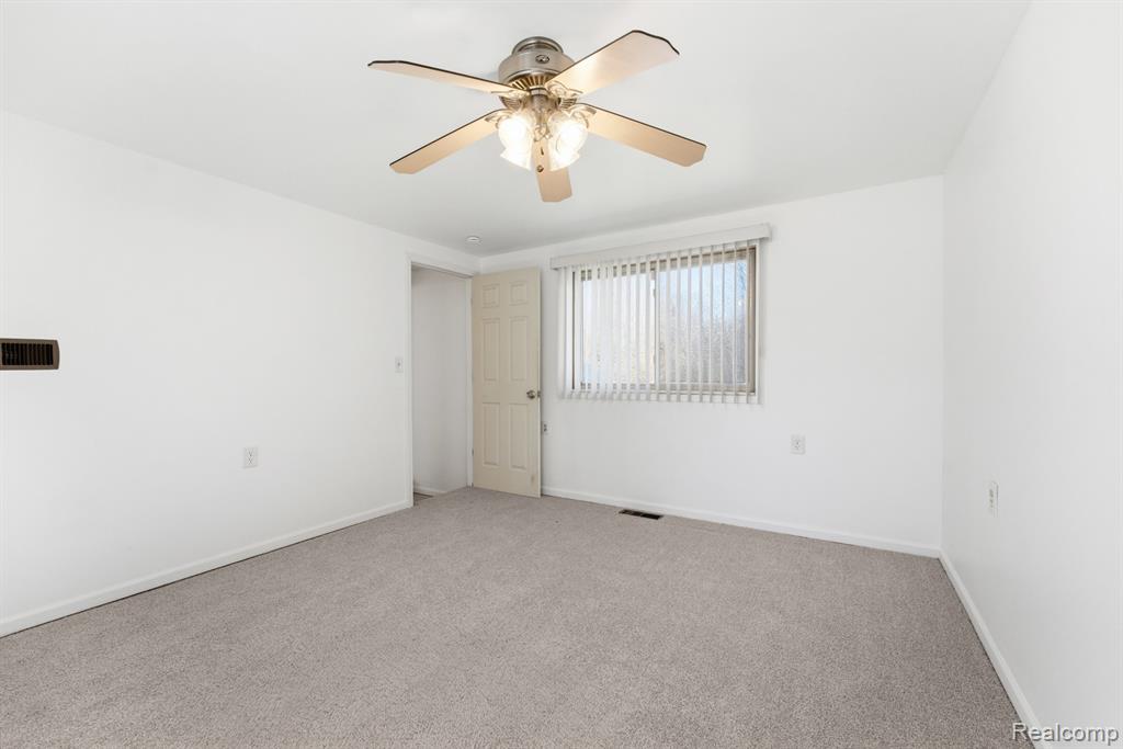 45208 Paris Drive, Belleville, MI 48111 — Photo 17