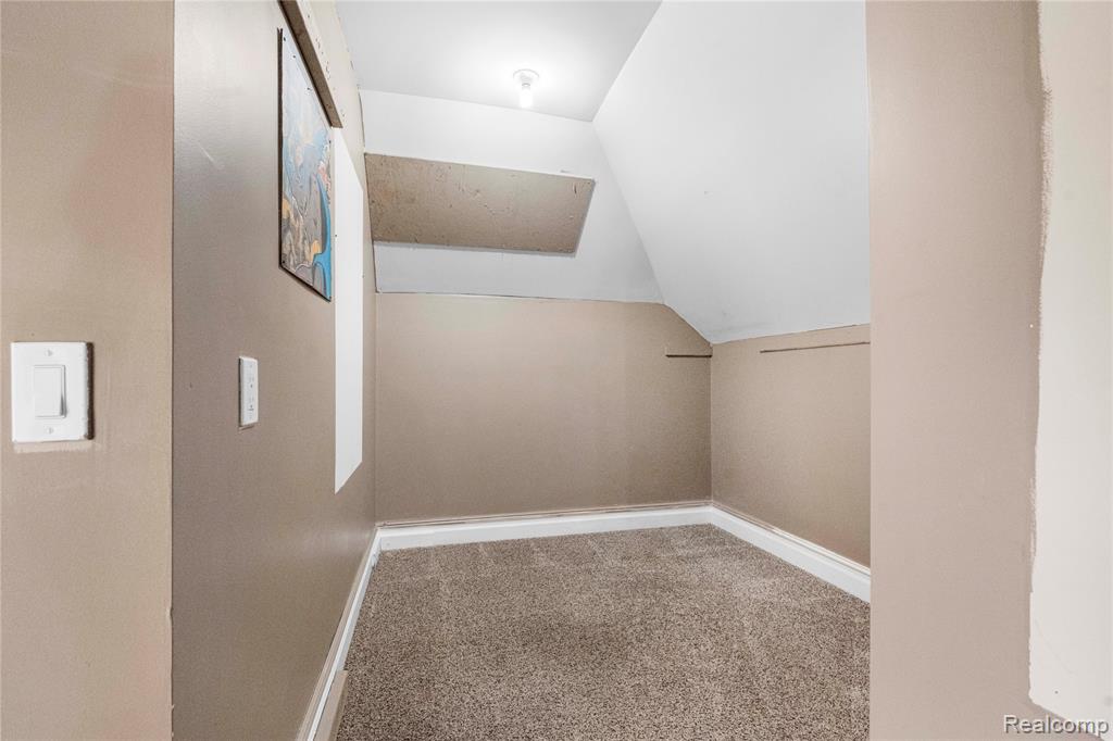 4489 Cedarhill Court, Auburn Hills, MI 48326 — Photo 30