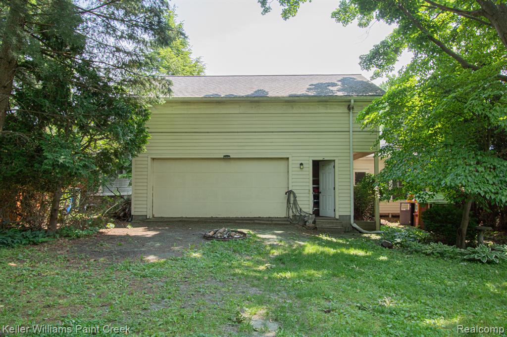 235 E Saint Clair Street, Almont, MI 48003 — Photo 37