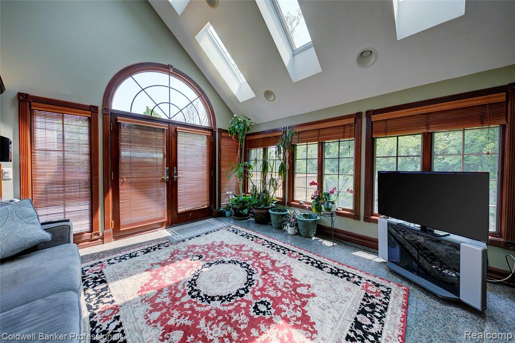 4546 Forest Edge Lane, West Bloomfield, MI 48323 — Photo 20