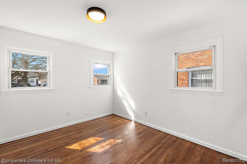411 GREENWOOD Street, Inkster, MI 48141 — Photo 16