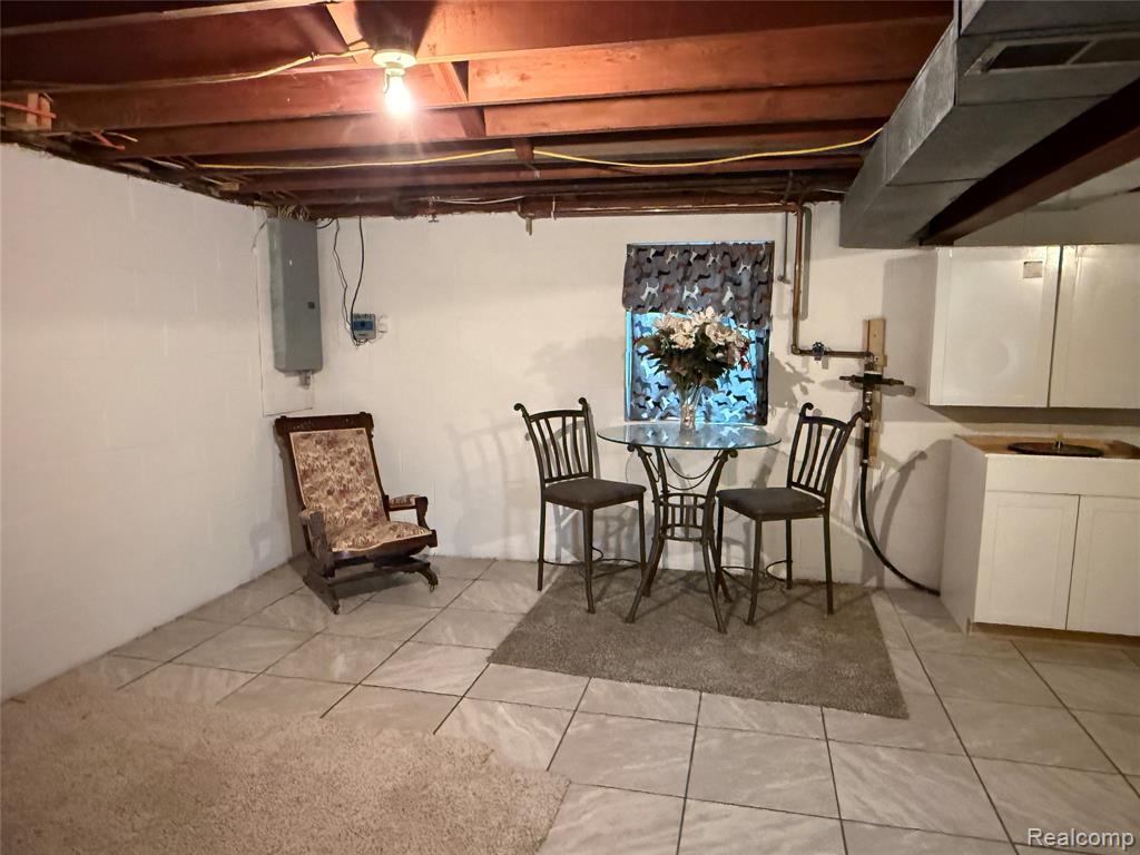 8761 Birchwood Drive, Newport, MI 48166 — Photo 32