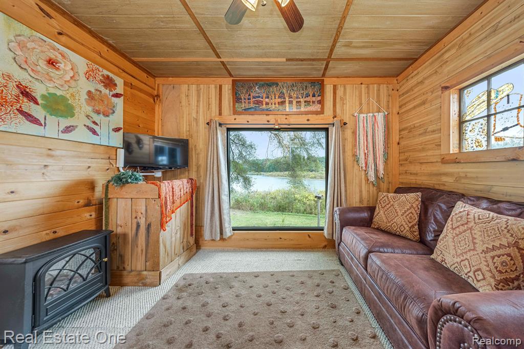 200 E CANYON Drive, Milford, MI 48380 — Photo 34