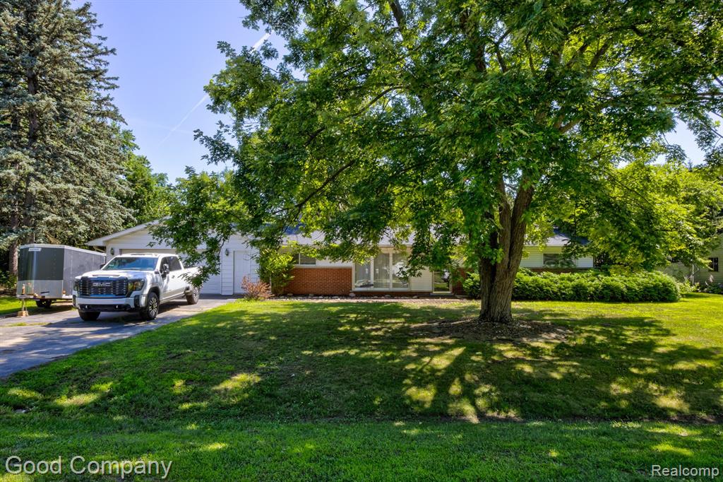 6327 Snow Apple Drive, Clarkston, MI — Photo 35