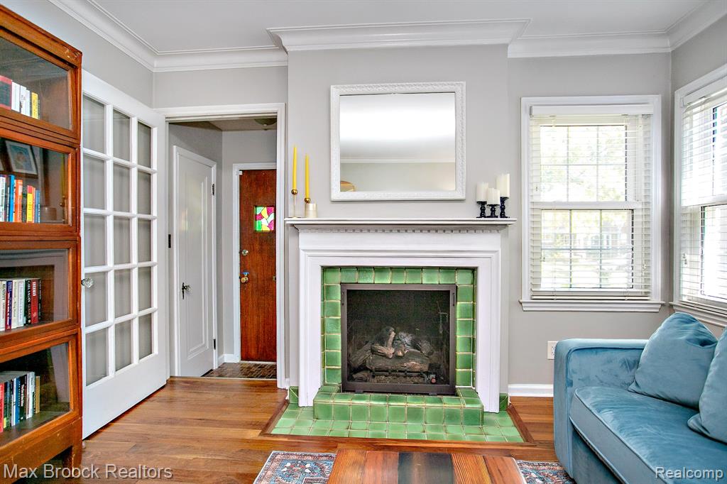 13353 Sherwood Drive, Huntington Woods, MI — Photo 8