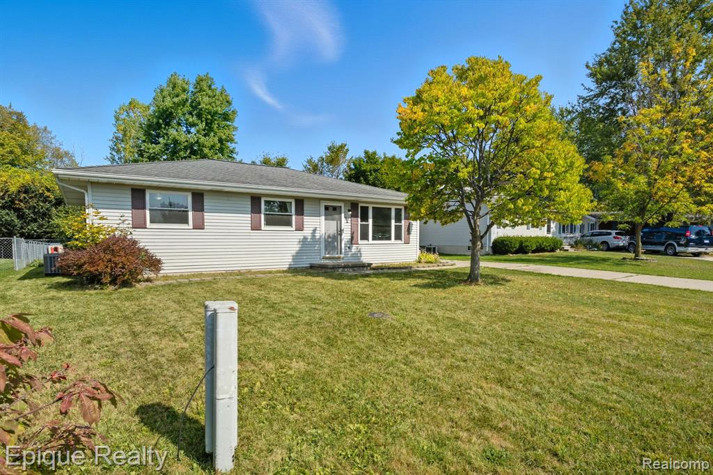 109 Murray Court, Marine, MI — Photo 3