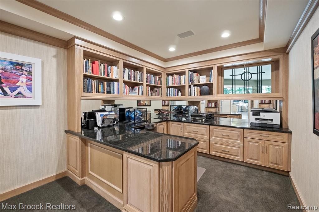 3333 W Shore Drive, Orchard Lake Village, MI 48324 — Photo 33