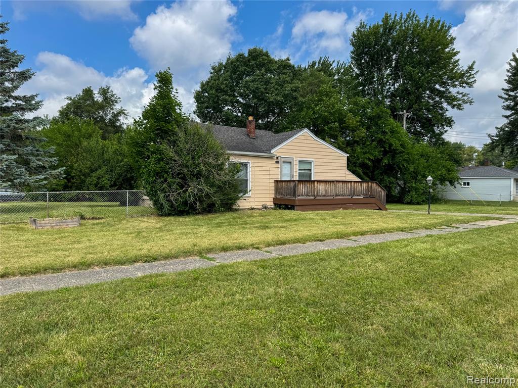 921 Venoy, Garden City, MI — Photo 25