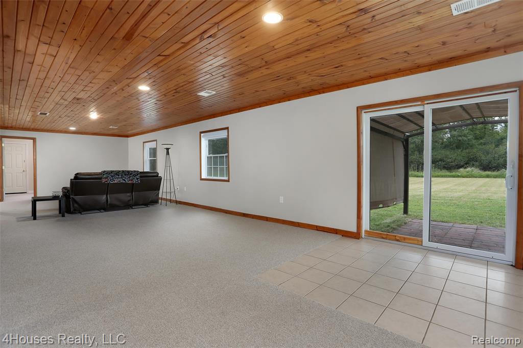 4087 Silver Valley Drive, Lake Orion, MI — Photo 25