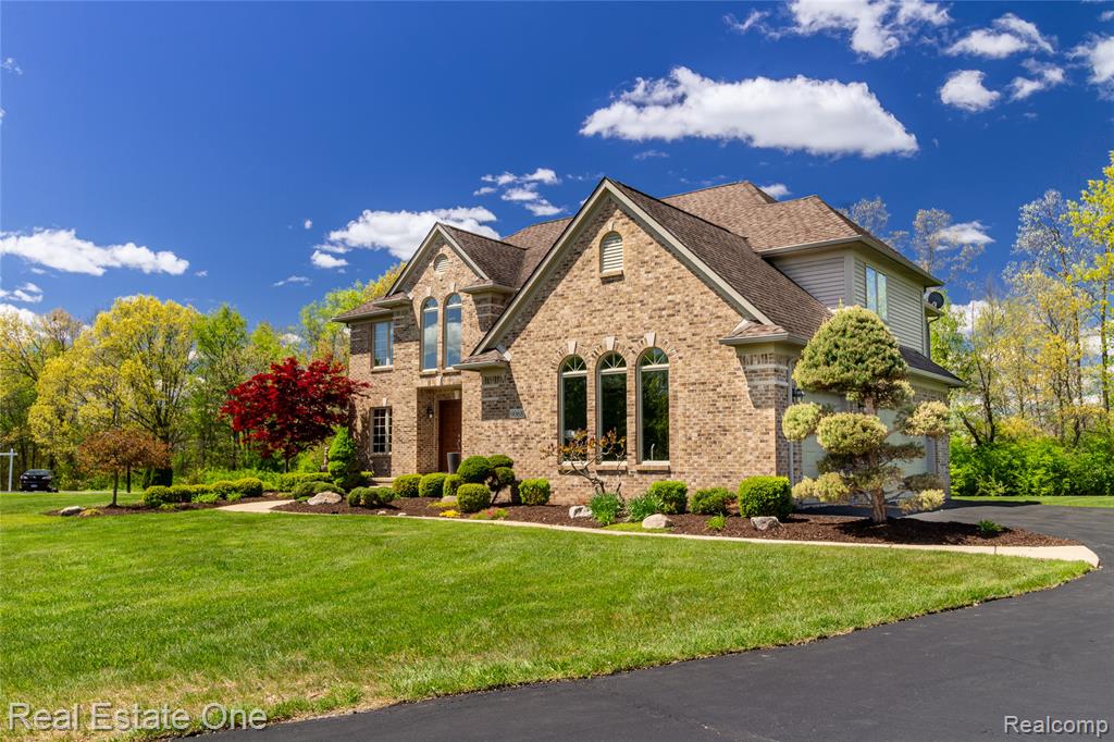 9068 Lebarron Court, Saline, MI 48176 — Photo 3