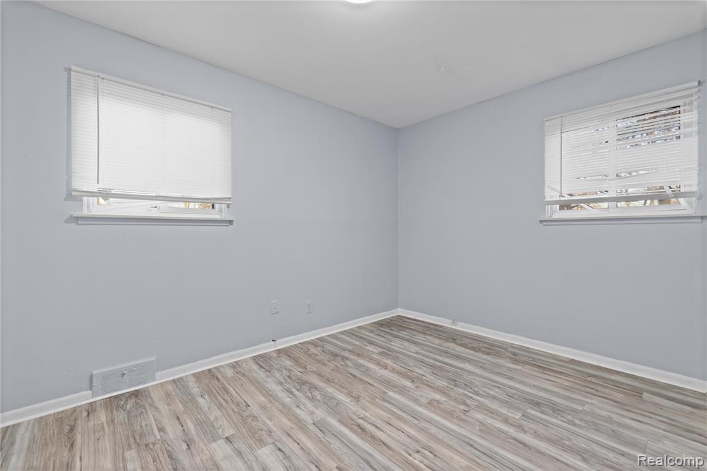 5627 Gertrude Street, Dearborn Heights, MI 48125 — Photo 13
