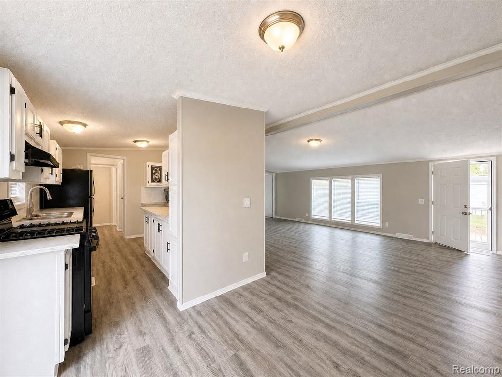 2183 Water Ridge Drive, Newport, MI 48166 — Photo 9