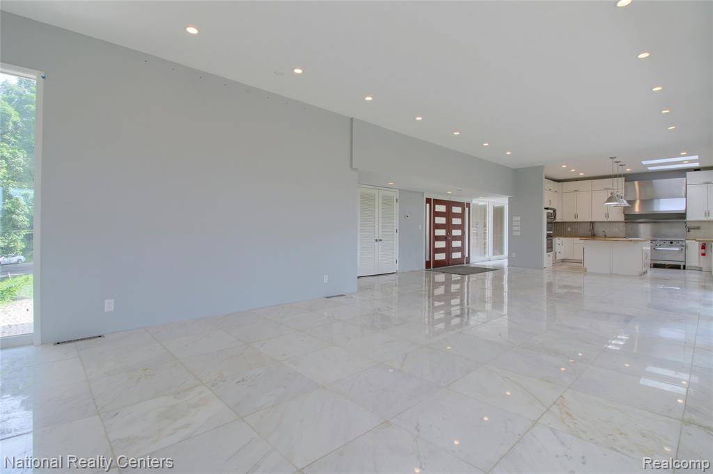 341 Corrie Road, Ann Arbor, MI 48105 — Photo 11