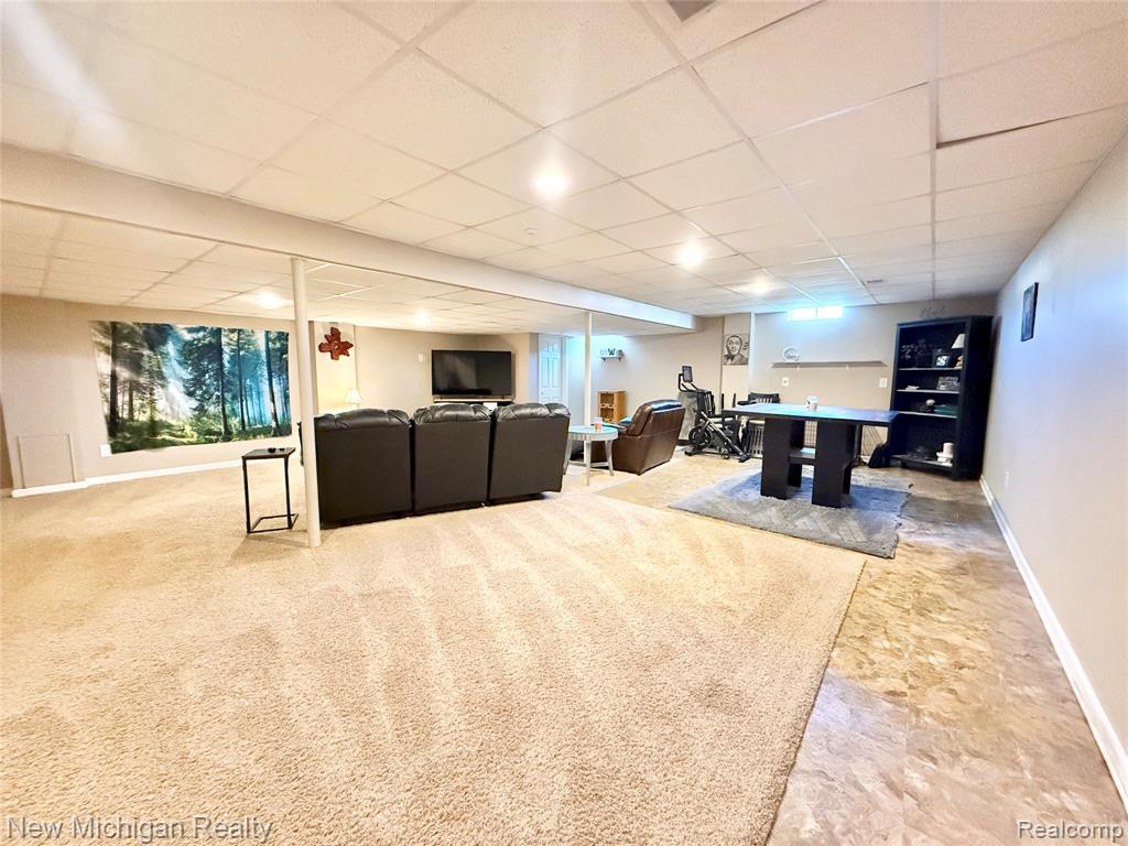 8205 Peninsula Circle, Grand Blanc, MI 48439 — Photo 20