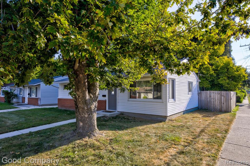 21900 Eastwood Street, Oak Park, MI 48237 — Photo 28