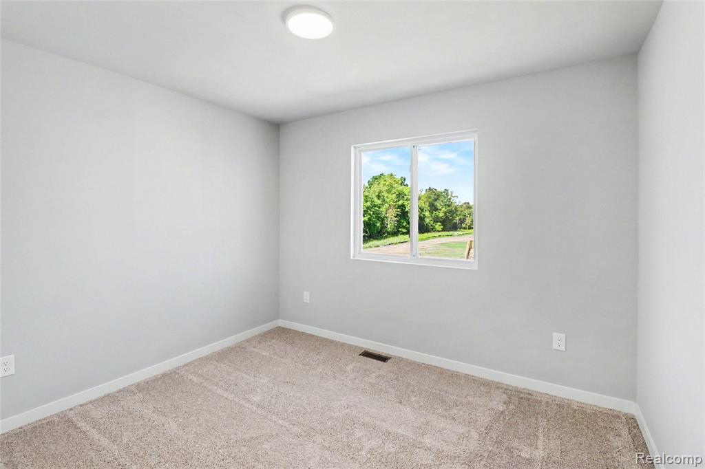 8111 Moonlight Creek Lane, Fowlerville, MI 48836 — Photo 12