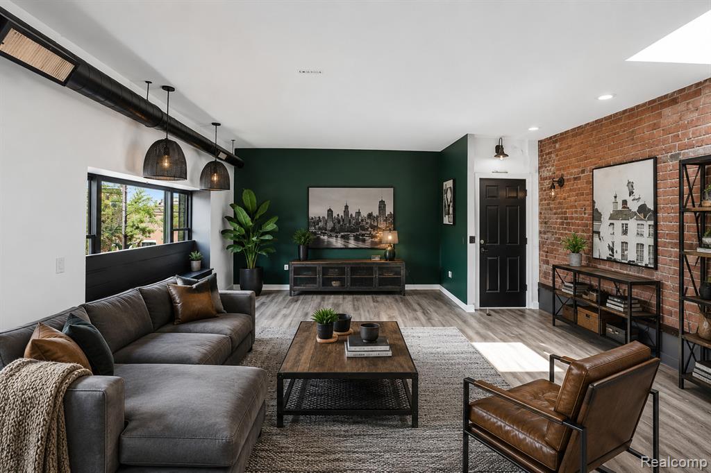 436 E Milwaukee Street - Photo 4
