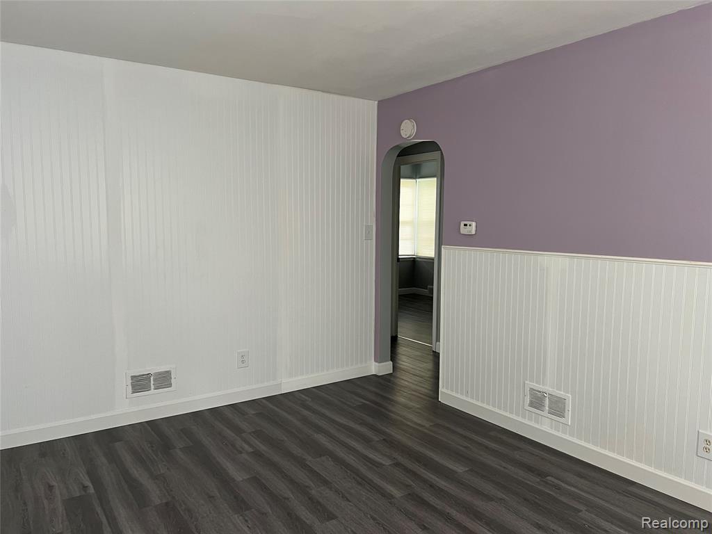 801 Hubbard Avenue, Flint, MI 48503 — Photo 4