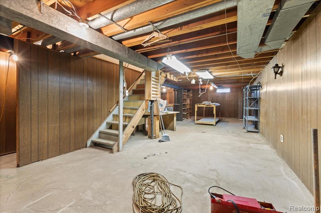 5710 Hobnail Circle, West Bloomfield, MI — Photo 48