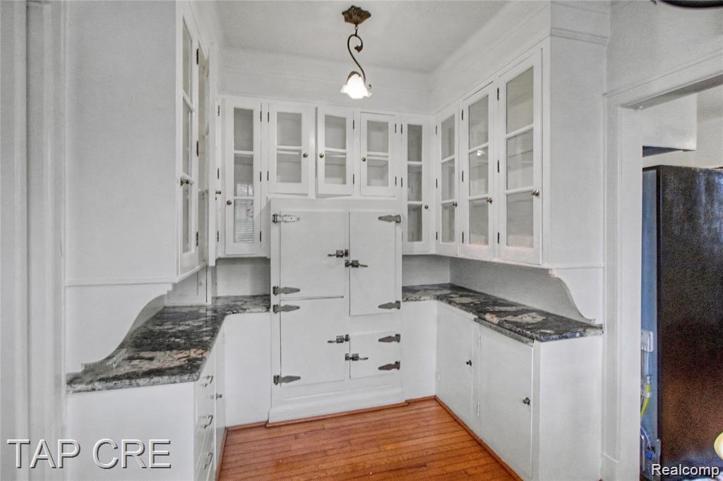 244 Arden Park Boulevard Boulevard, Detroit, MI 48202 — Photo 16