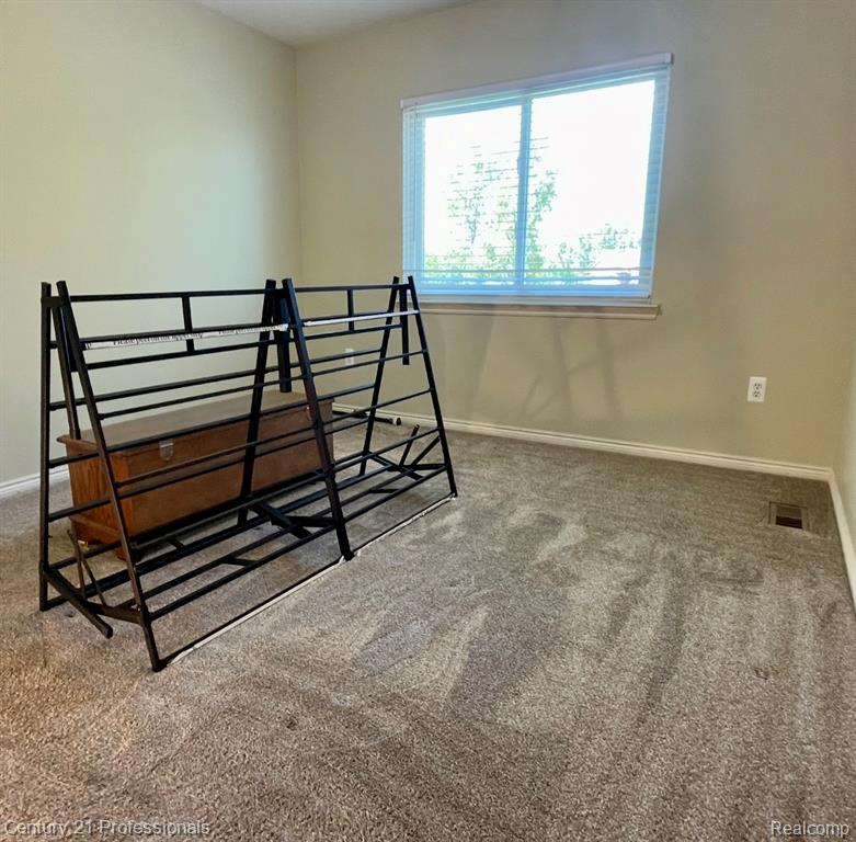 778 W Peninsula Court, Oxford, MI, 48371