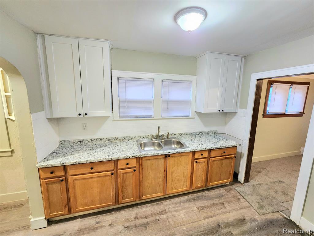 9258 BOLEYN Street, Detroit, MI 48224 — Photo 5
