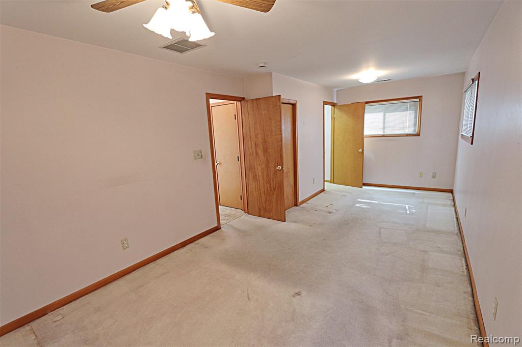 6964 Norborne Avenue, Dearborn Heights, MI 48127 — Photo 24
