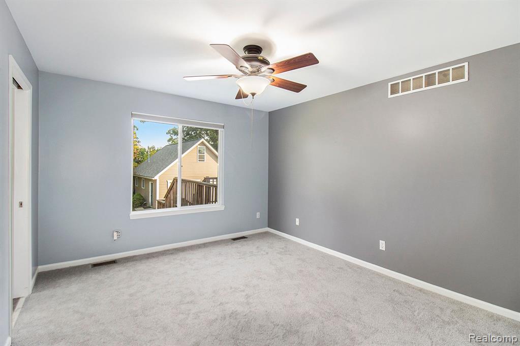 6041 TREE LINE Drive, Grand Blanc, MI 48439 — Photo 9