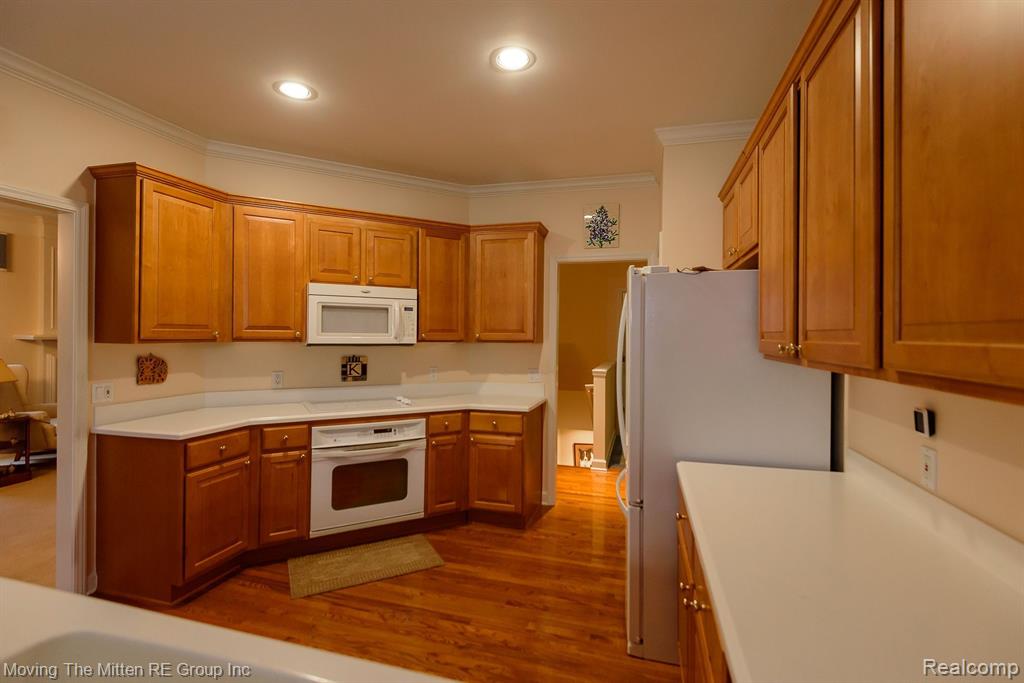 16479 CYPRESS Court, Northville, MI 48168 — Photo 11