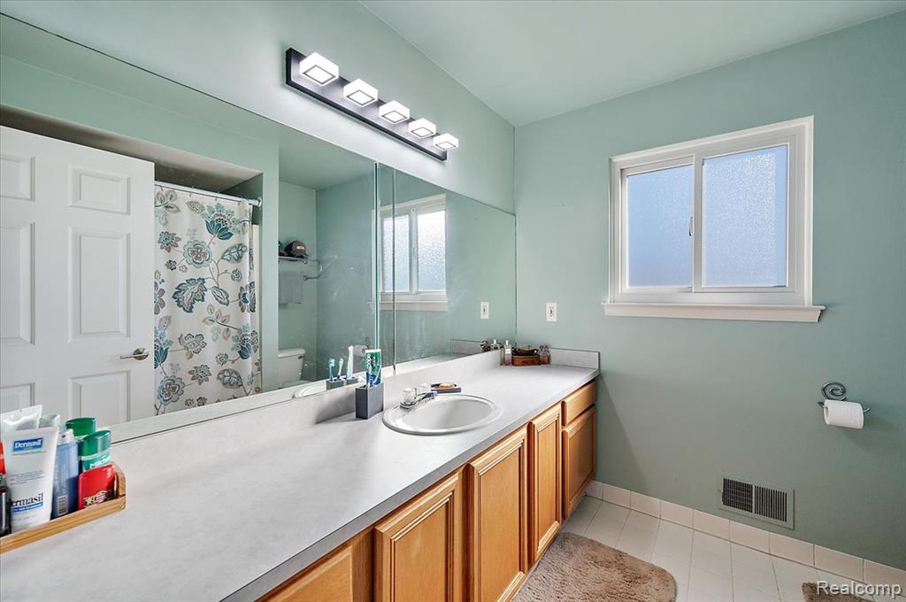 52823 Muirfield Drive, Chesterfield, MI — Photo 18